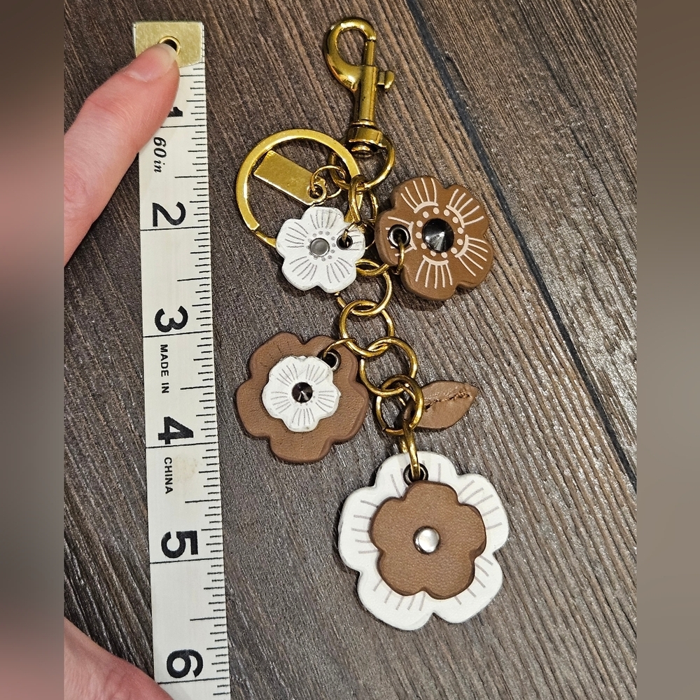 LAST ONE ❗️NEW Vegan Leather Floral Bag Charm/Keychain - Picture 4 of 5